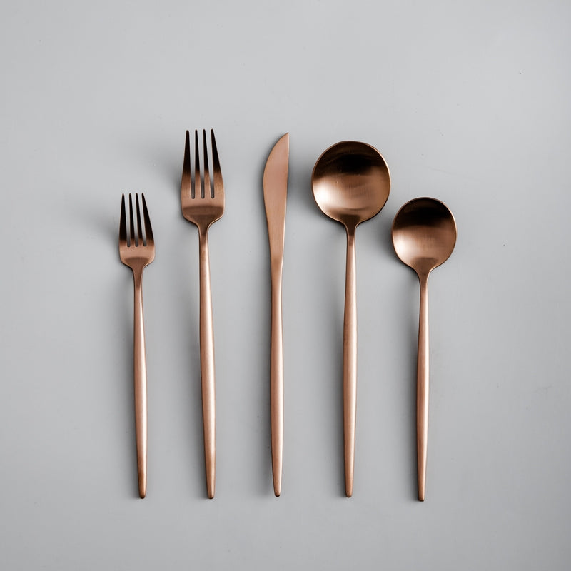 Posate minimaliste in acciaio inossidabile – Eleganza nel design semplice
