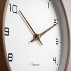 Orologio da parete in legno Claryo Design minimalista