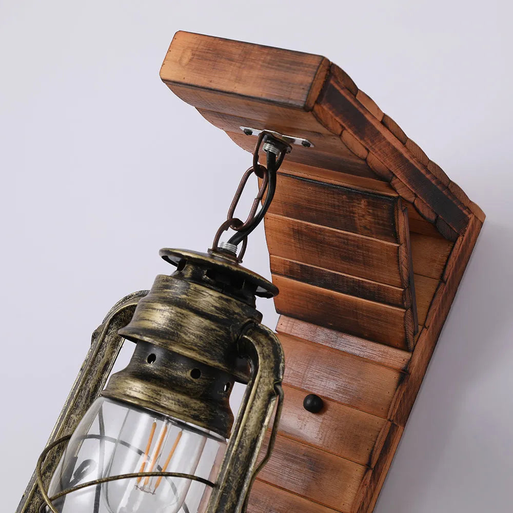 Lampada da Parete Vintage in Legno Rustico Lyros