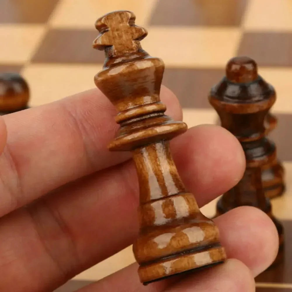 Set di Scacchi Pieghevole in Legno