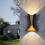 Lampada a LED da esterno Noxel montata a parete curva