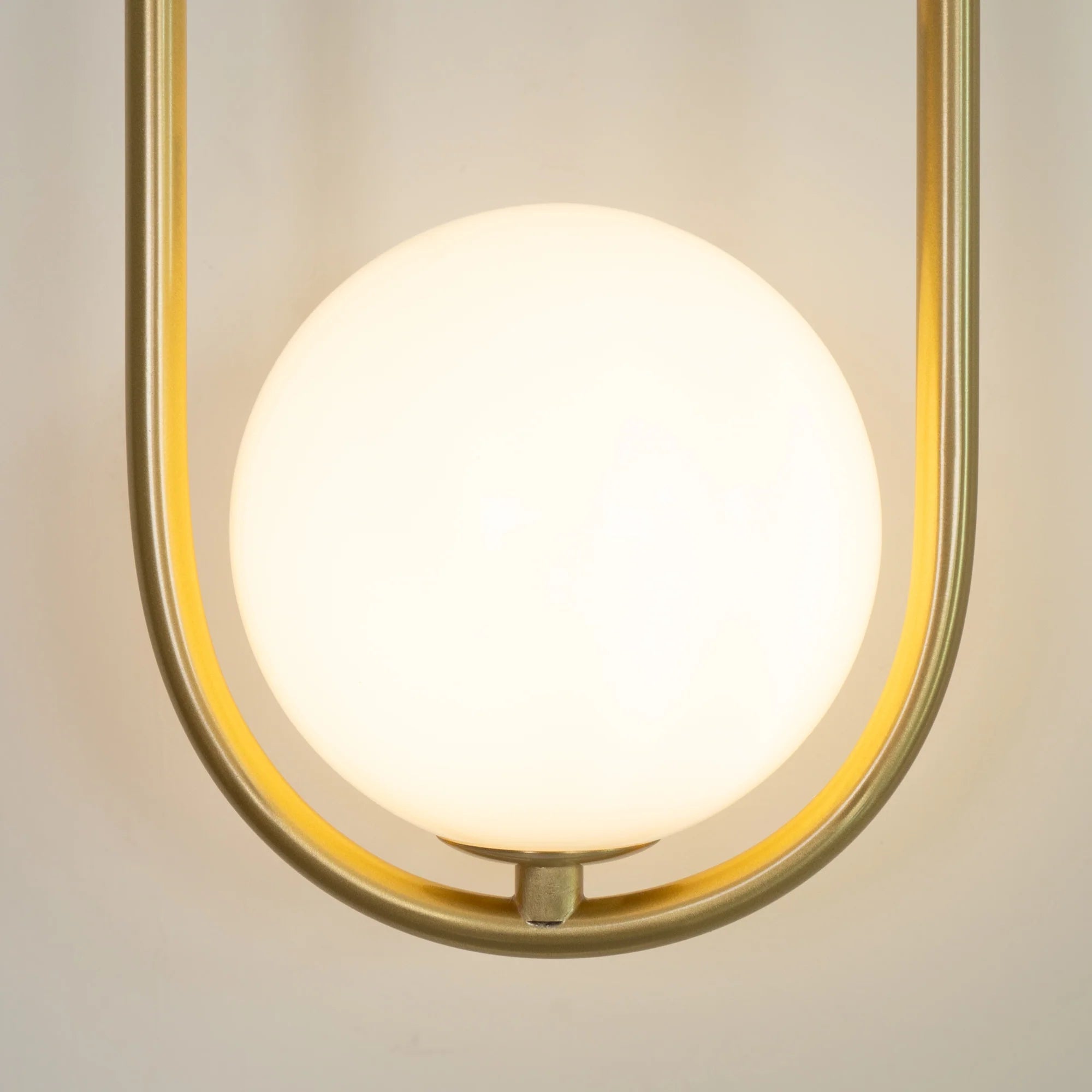 Lampada da Parete in Ferro Ovale Allungata e Stilosa
