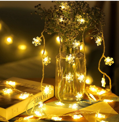 Illuminazione Natalizia a LED con Fiocchi di Neve – Luce Calda o Colorata per Interni ed Esterni