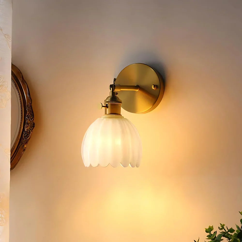 Applique da Parete in Vetro a Tulipano in Ottone Vintage 1 Luce