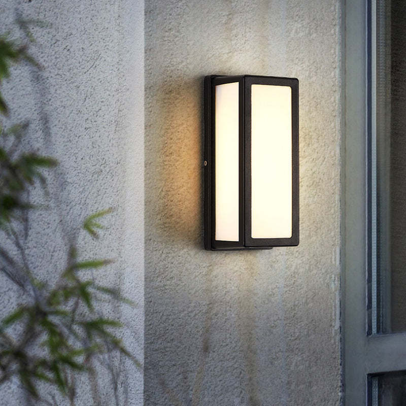 Lampada da Parete Moderna Impermeabile in Metallo Linae, Nera