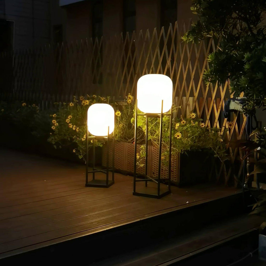 Lampada da Terra Solare per Esterni – Illuminazione Sostenibile per Giardini e Terrazzi