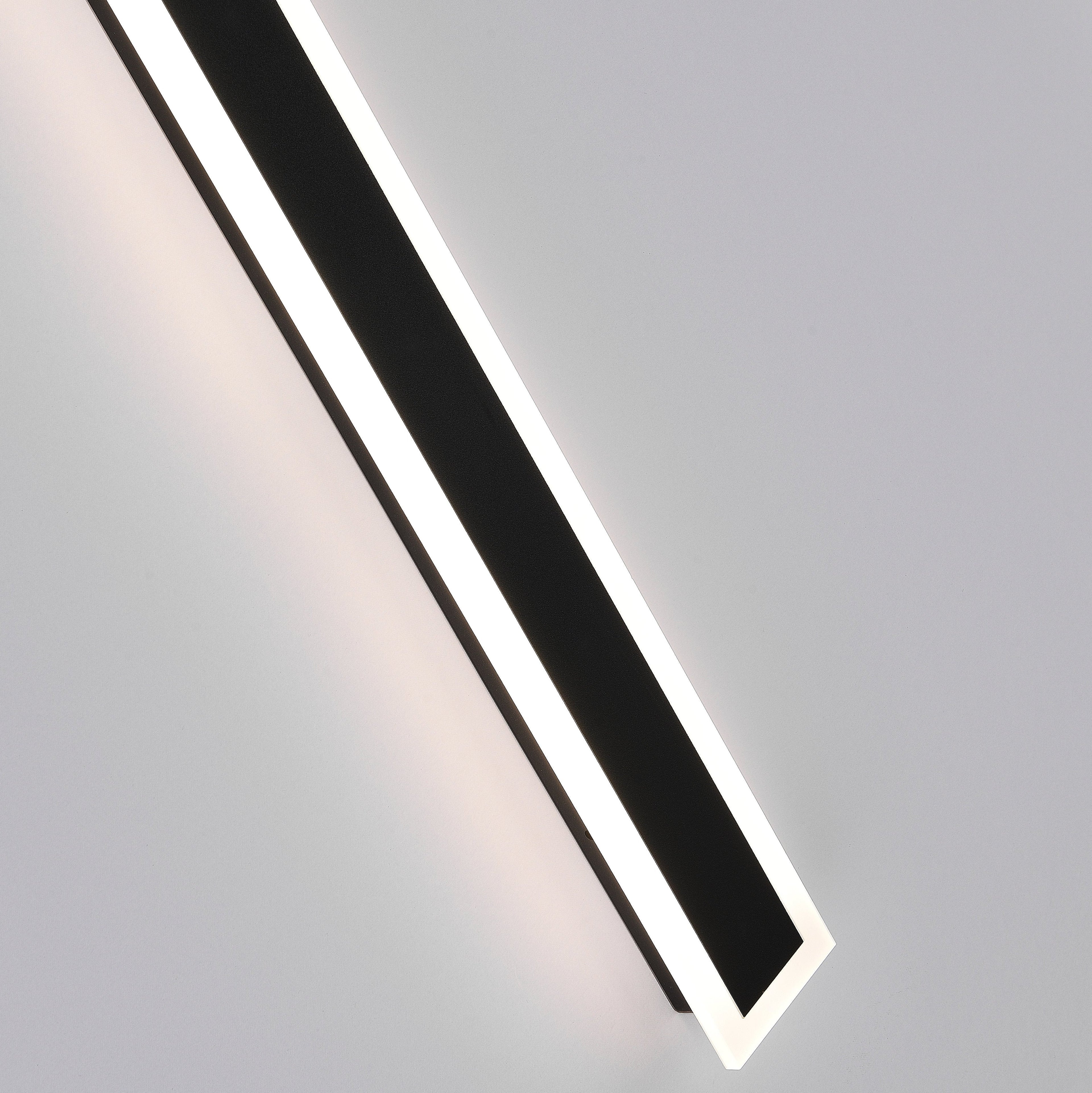 Lampada da Parete Lineare Vynn per Esterni