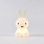 Figura decorativa di coniglio | Design iconico delle figure
