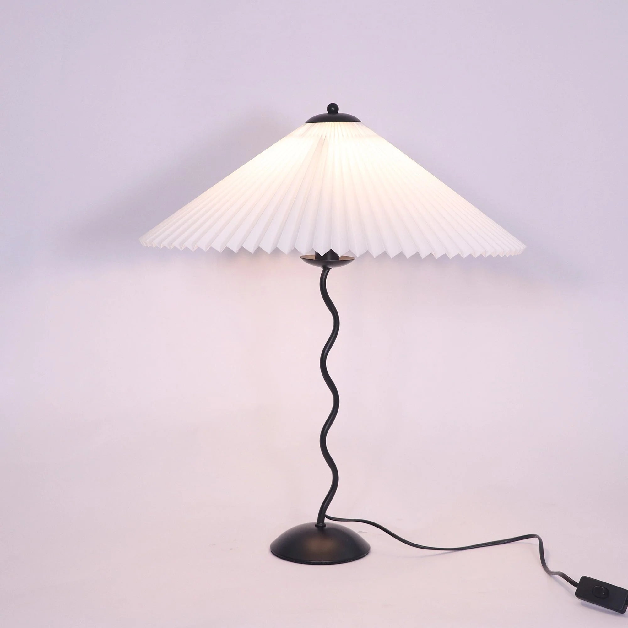 Lampada da Tavolo Metallica Curva Classica
