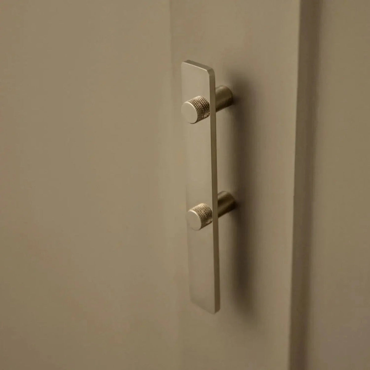 Maniglia per Porte e Armadi Toni