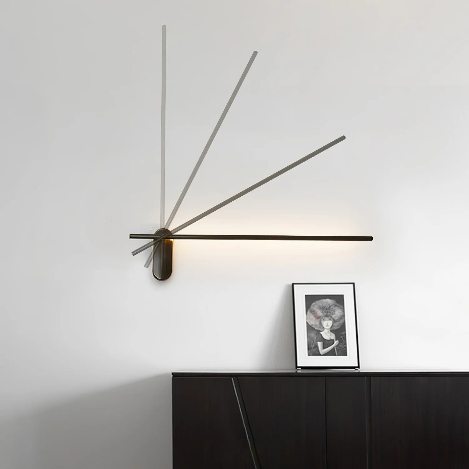 Lampada da Parete Lineare Metallica Regolabile