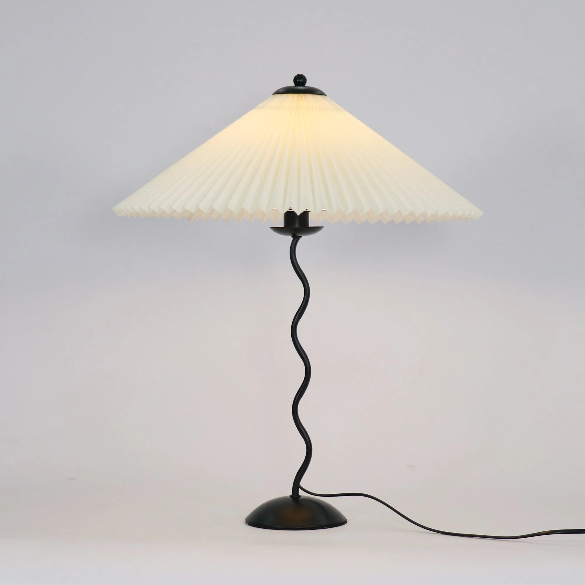 Lampada da Tavolo Metallica Curva Classica