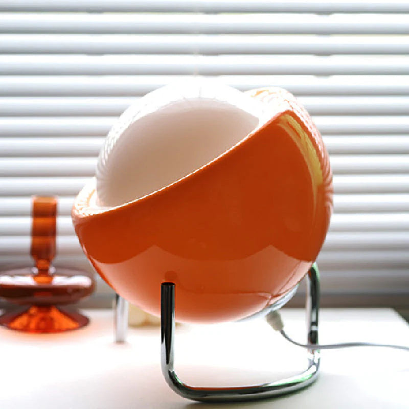 Lampada da Tavolo a Forma di Uovo Vintage Bauhaus