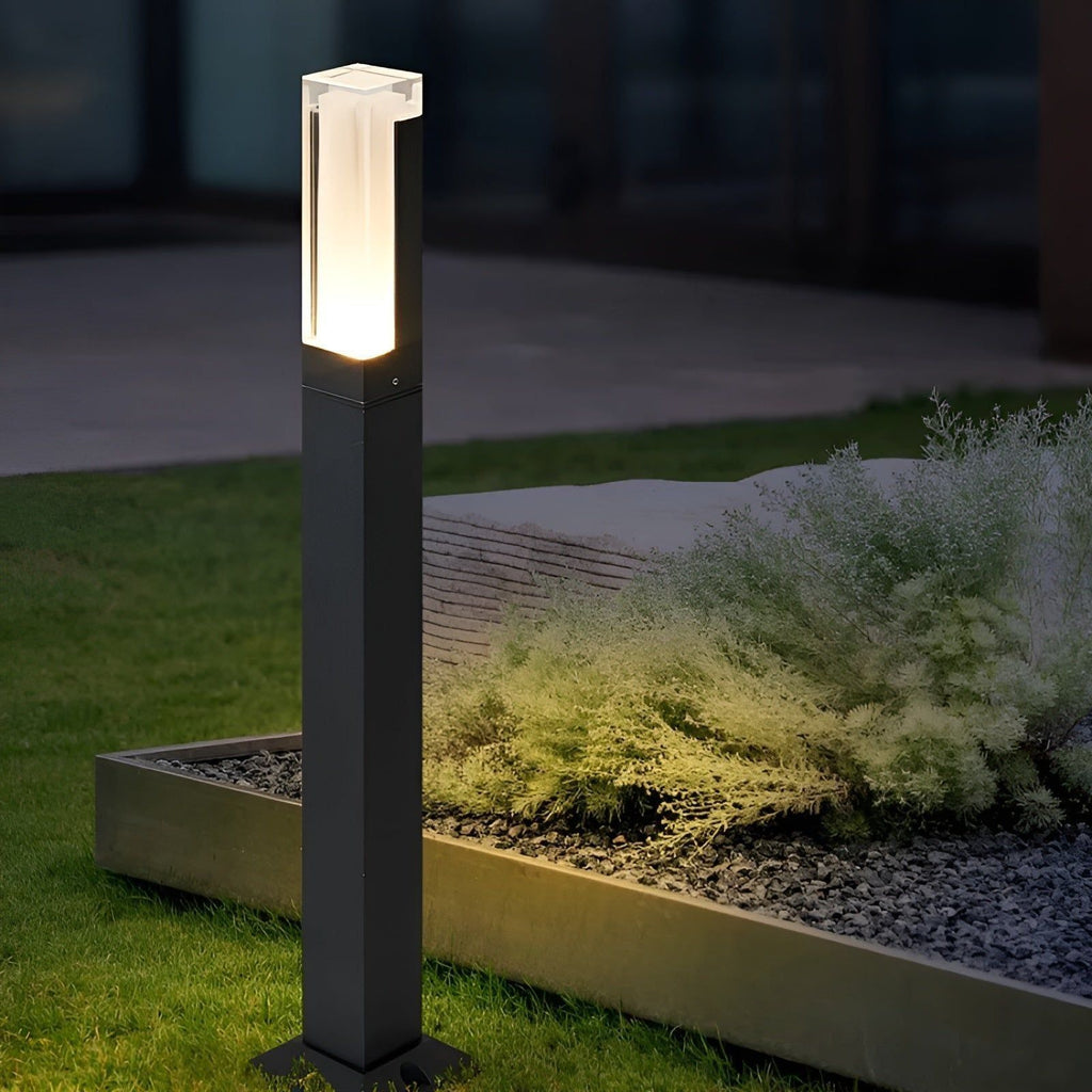 LuxeGarden Glow - Illuminazione moderna per giardini LED