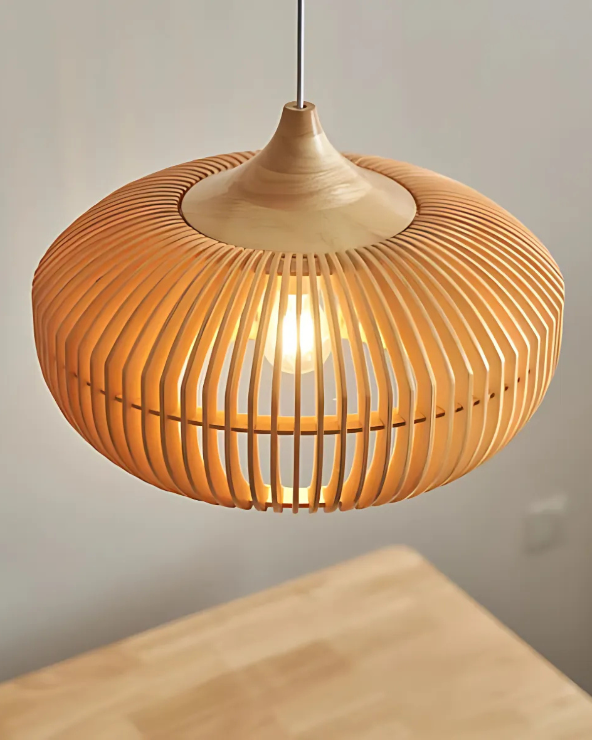 L'Lustre Éclat de Bois