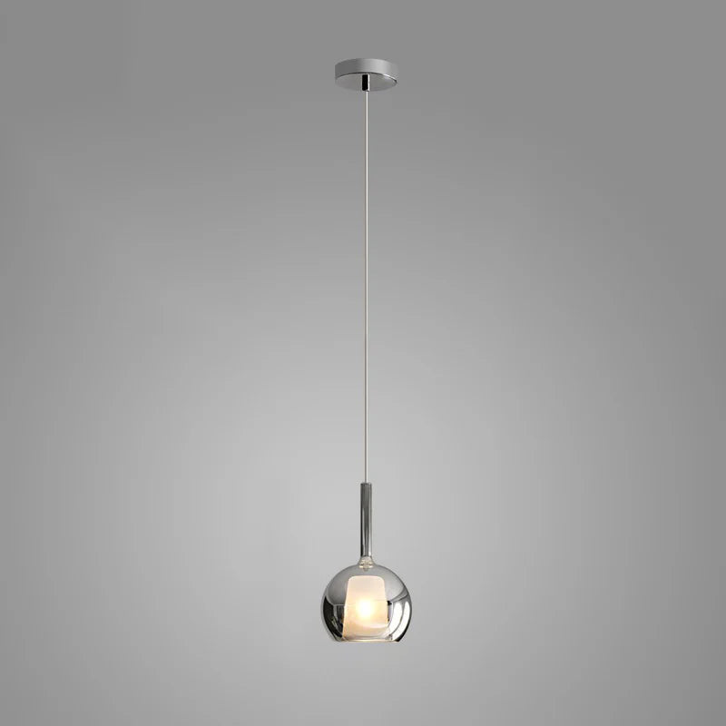 Lampada a sospensione in vetro sferico minimalista