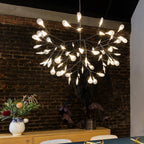 Lampadario in Acrilico a Petali di Rosa Modish
