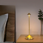 Lampada da Tavolo Ricaricabile LED a Cono in Alluminio Moderno 1 Luce
