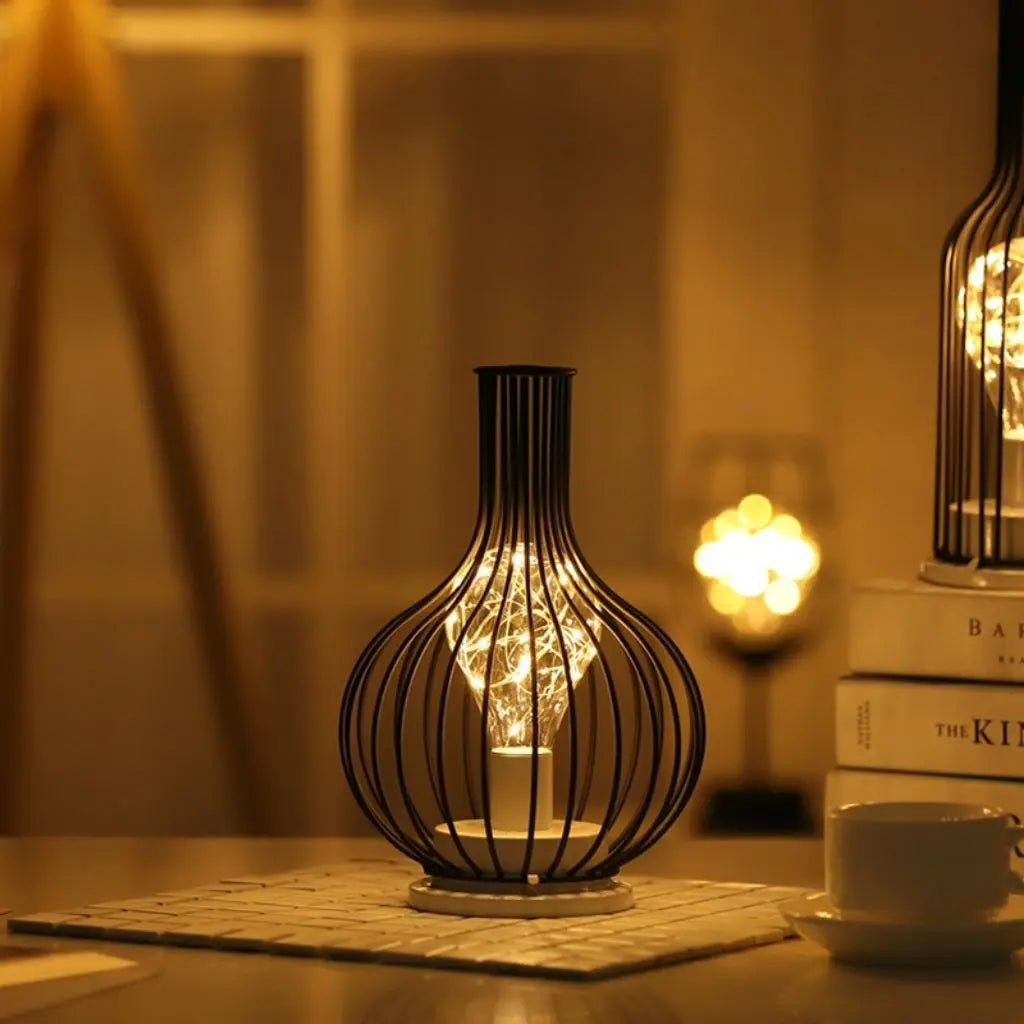 Lampada da Tavolo LED con Gabbia in Metallo
