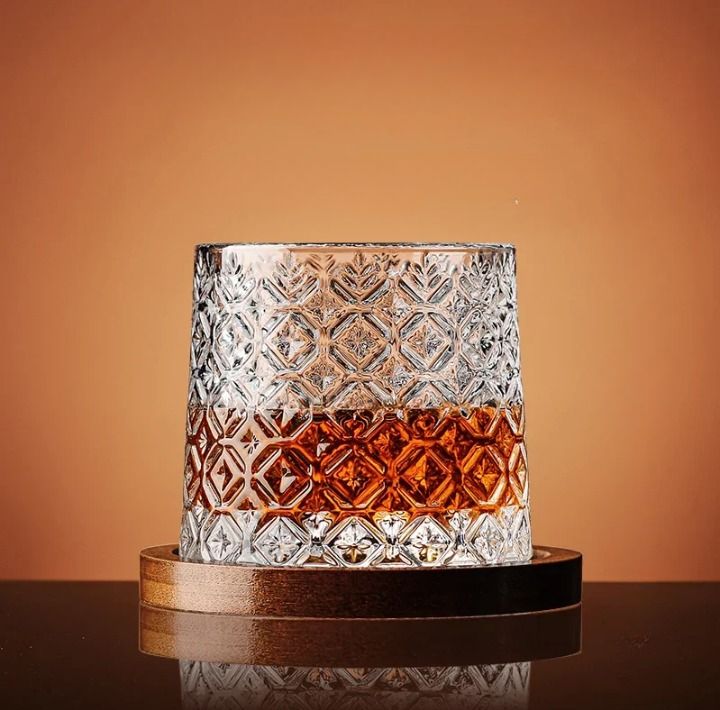 WhiskeySpin - Bicchiere di whisky premium con base rotante intricata per un'esperienza unica