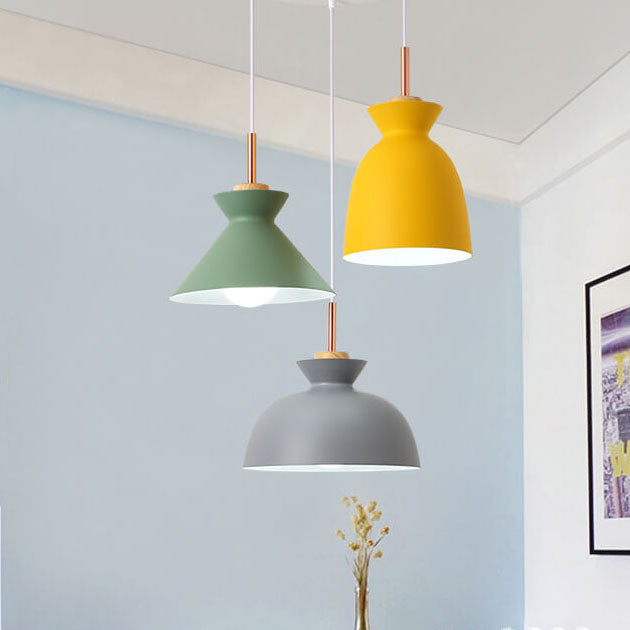 Lampadario Pendente Moderno in Legno di Quercia Nordico con Campana in Ferro per Soggiorno