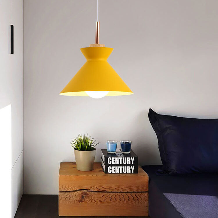 Lampadario Pendente Moderno in Legno di Quercia Nordico con Campana in Ferro per Soggiorno