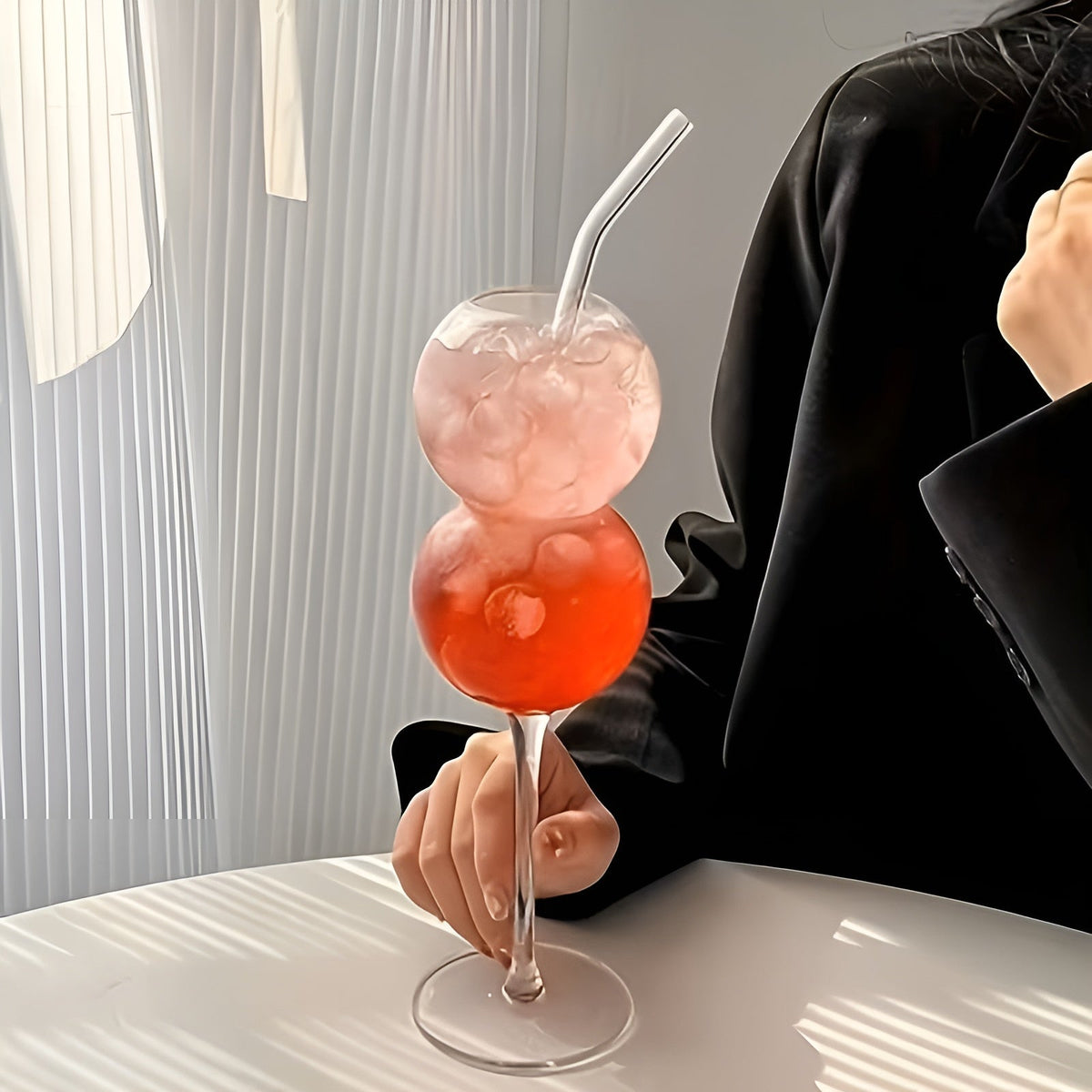 Set di 2 Bicchieri in Vetro a Forma di Sfera – Eleganti e Decorativi | Perfetti per la Casa e Occasioni Speciali