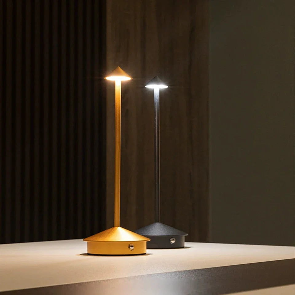 LumaTouch – Lampada da Tavolo LED Ricaricabile con Dimming Continuo