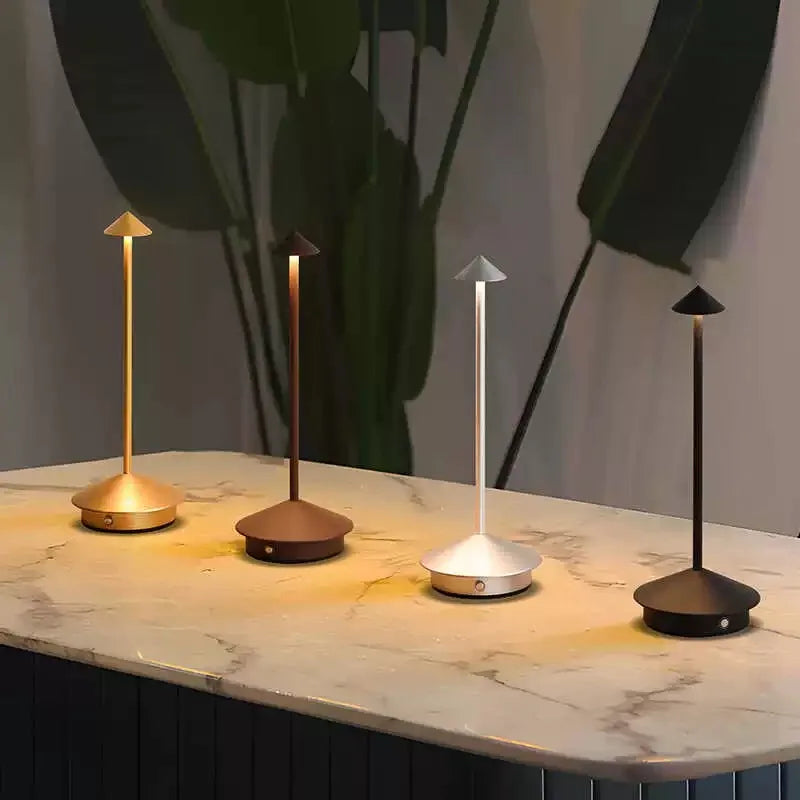 LumaTouch – Lampada da Tavolo LED Ricaricabile con Dimming Continuo