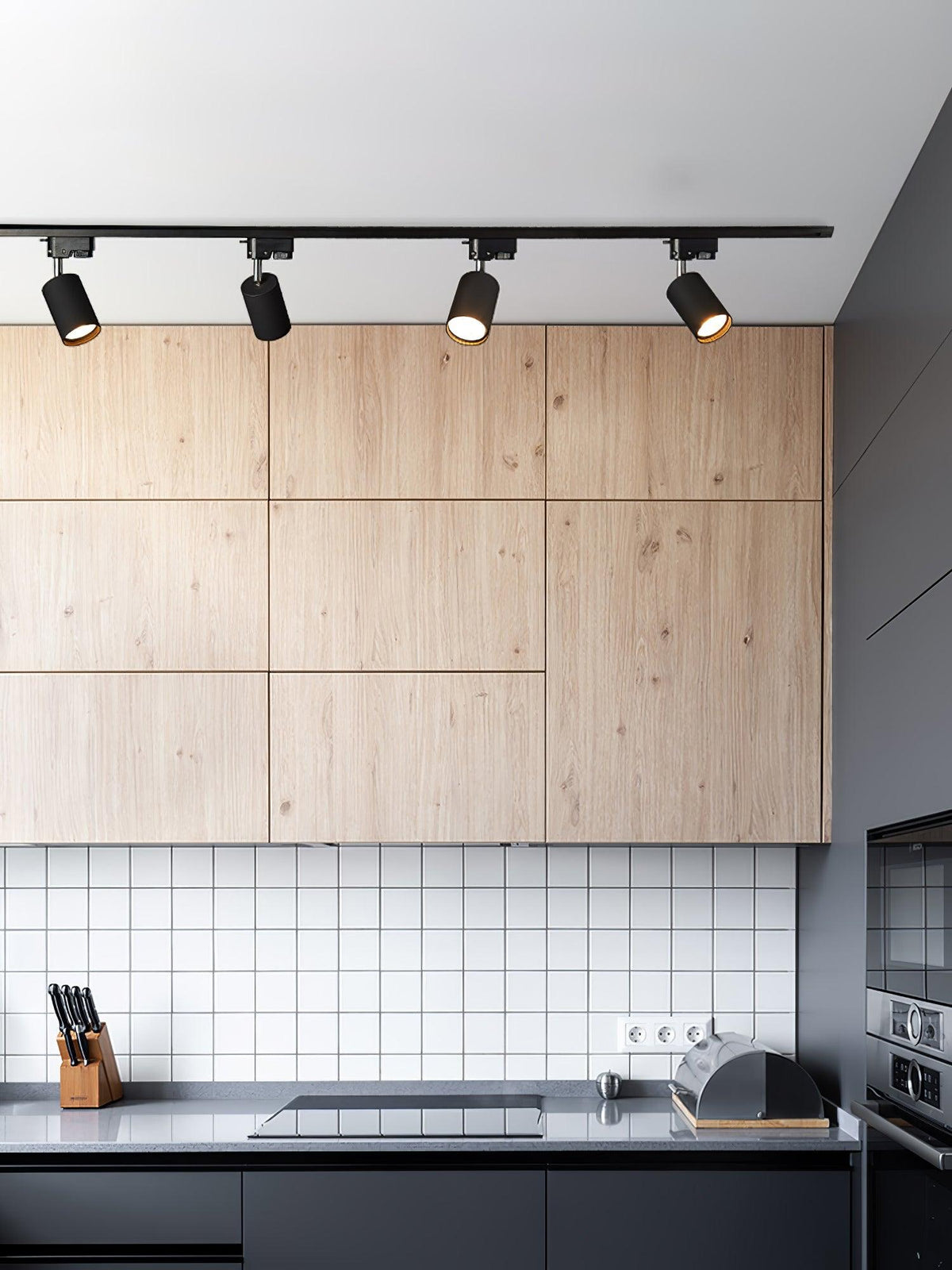 Faretto Regolabile per Soffitto a Binario