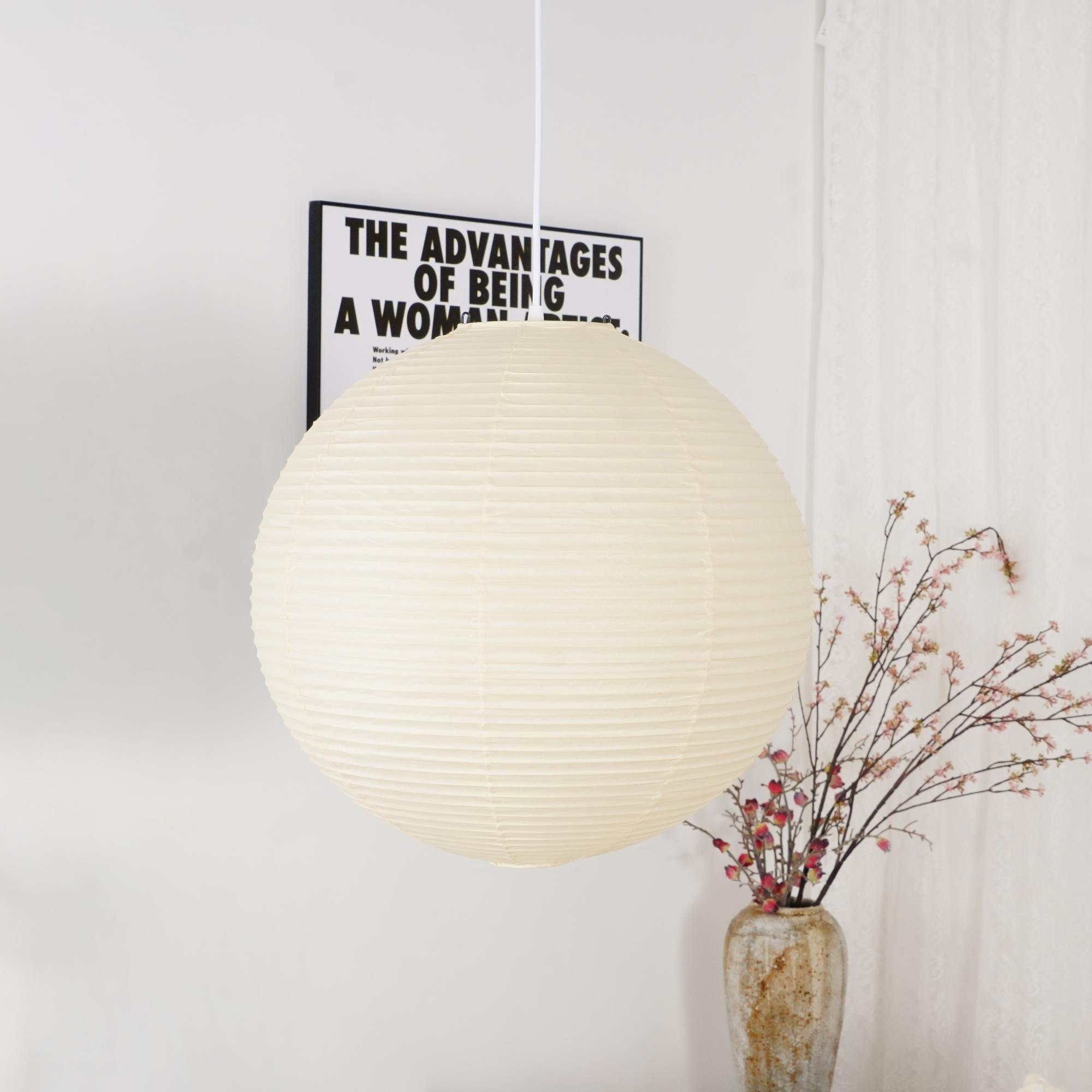 Lampada a sospensione in carta ispirata al Giappone con luce ambientale soffusa