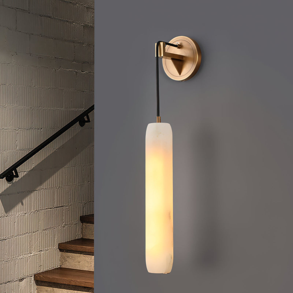 Lampada da parete a flauto in alabastro