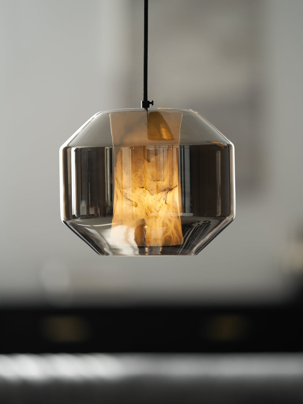 Lampada a sospensione cilindrica in vetro alabastrino
