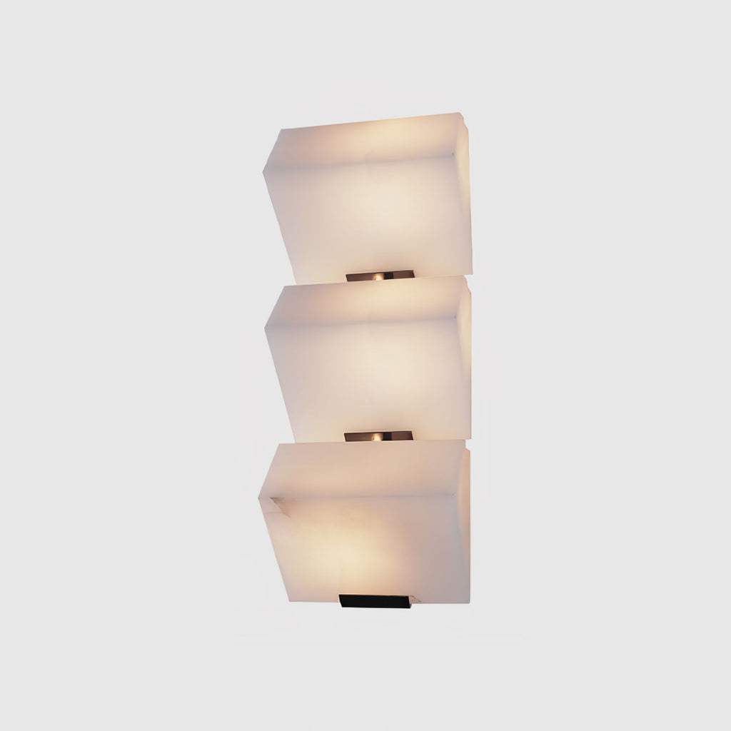 Lampada da parete a gradini in alabastro