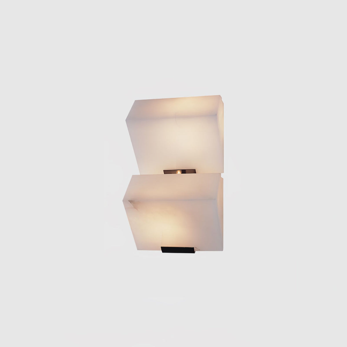 Lampada da parete a gradini in alabastro
