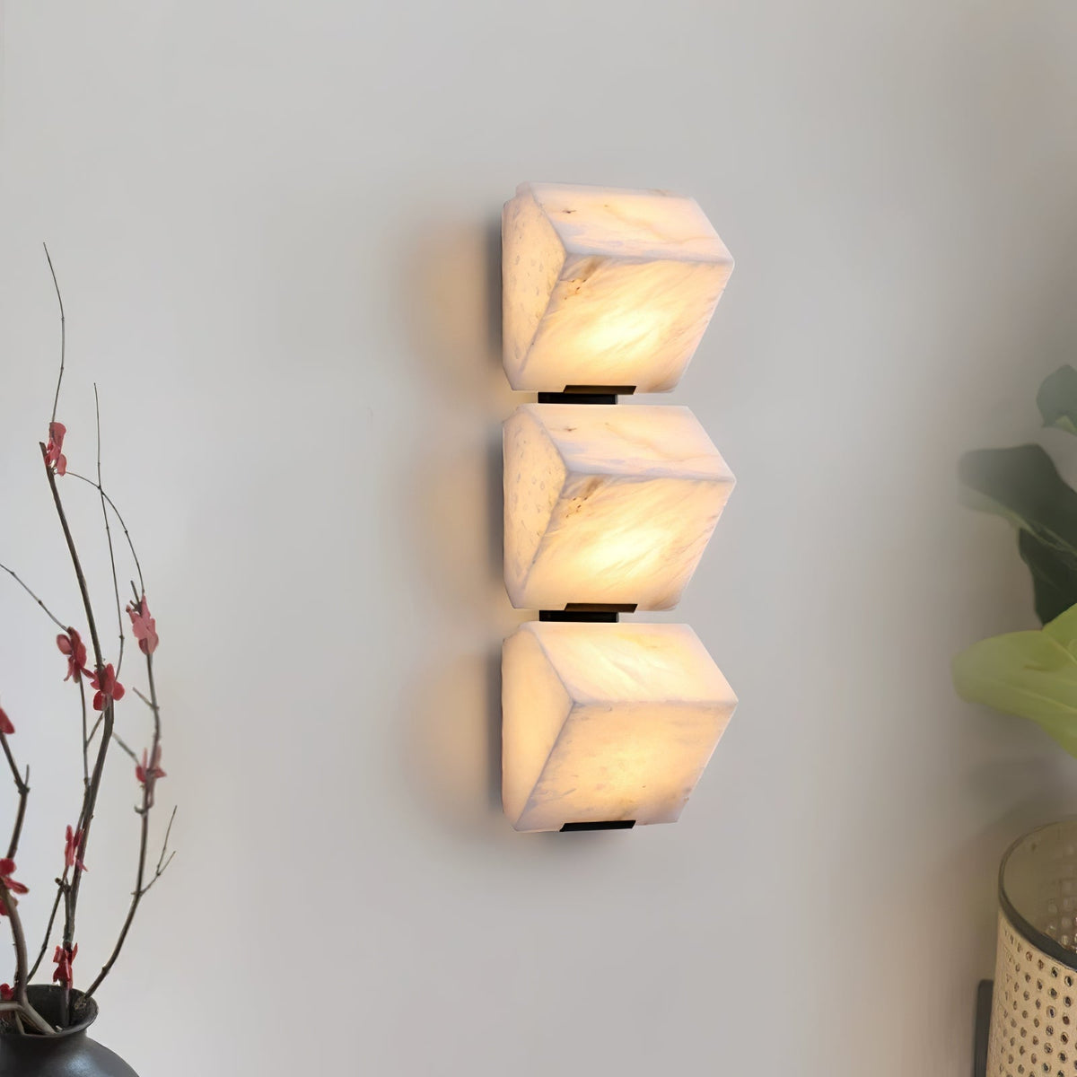 Lampada da parete a gradini in alabastro
