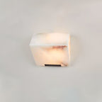 Lampada da parete a gradini in alabastro
