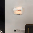 Lampada da parete a gradini in alabastro