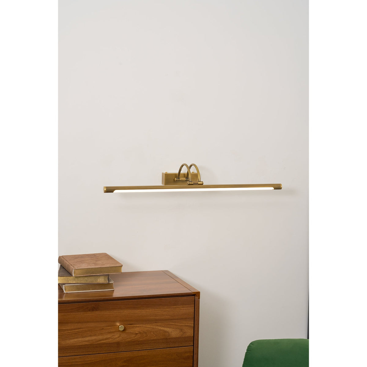 Lampada da Parete Ricaricabile Alton in Ottone