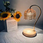 GlowStone - Elegante lampada da tavolo con design unico in vetro per un arredamento elegante