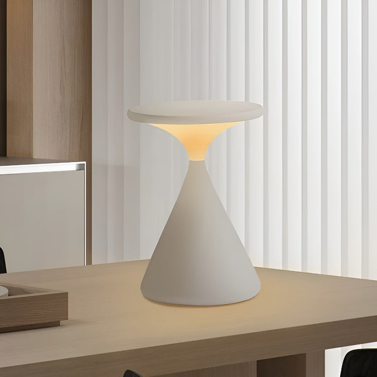 Lampada da tavolo LED senza fili – Dimmerabile e ricaricabile con design a clessidra