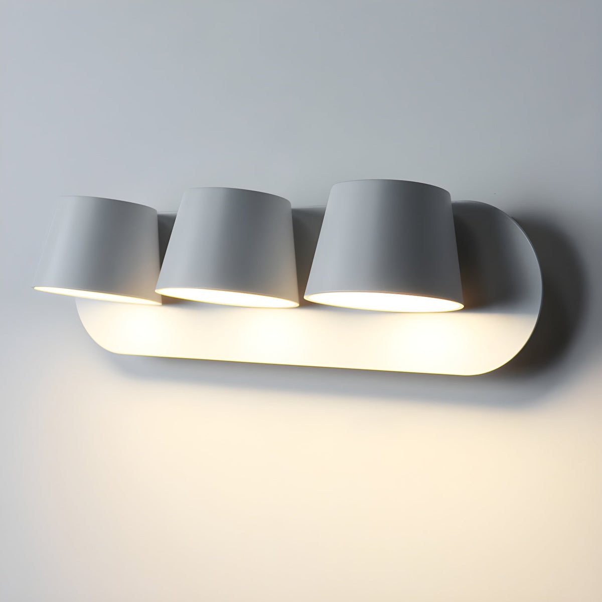 Lampada da Parete Plug-in con Testa Regolabile