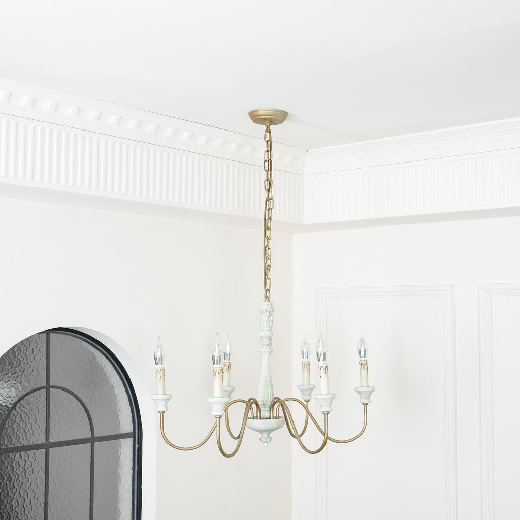 Lampadario in legno tradizionale Ljomuvyi