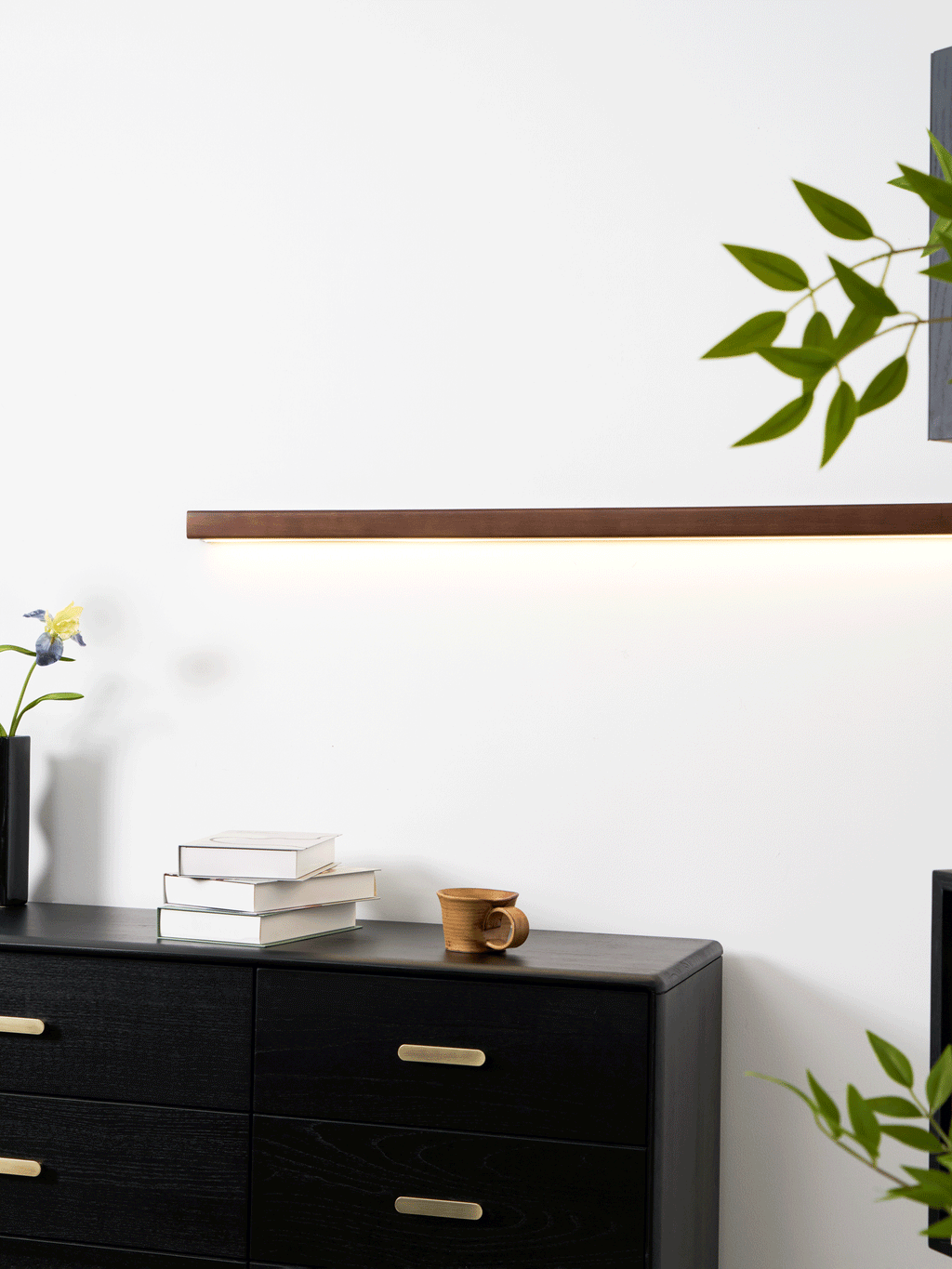 Lustra Applique Lineare in Legno Minimalista LED