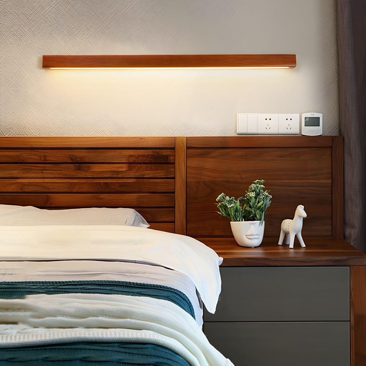 Lustra Applique Lineare in Legno Minimalista LED
