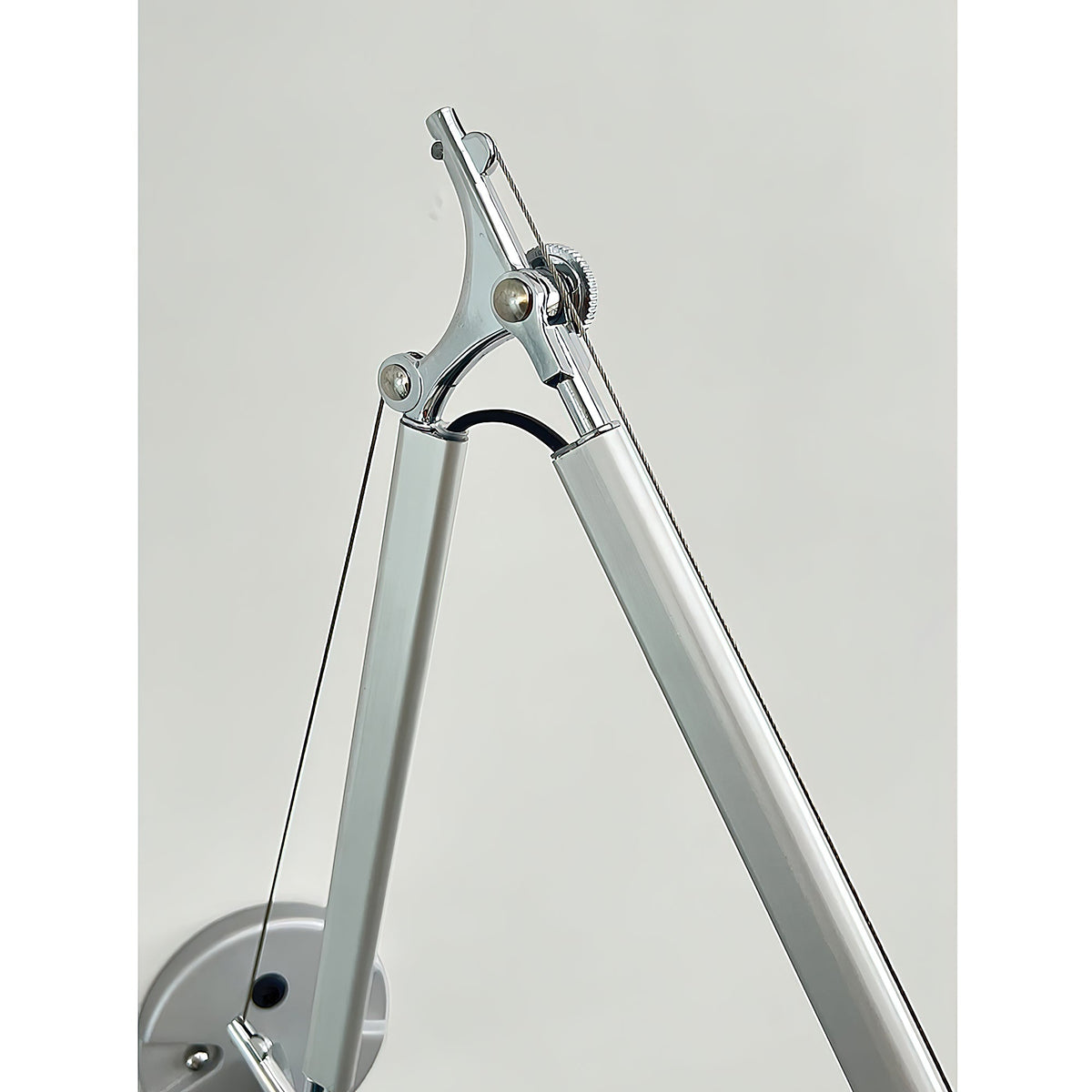 Applique da parete Brady Rocker Arm Plug-in