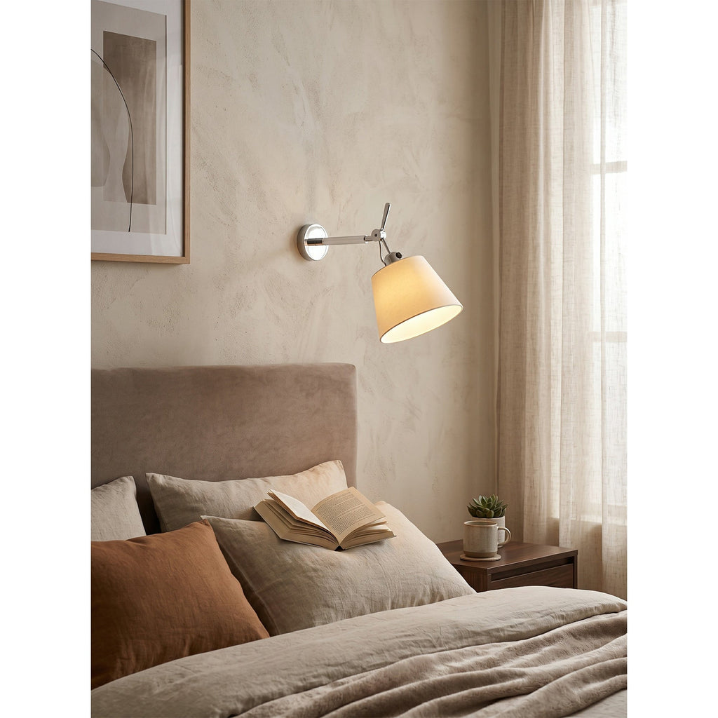 Lampada da Parete con Braccio Articolato Costanza