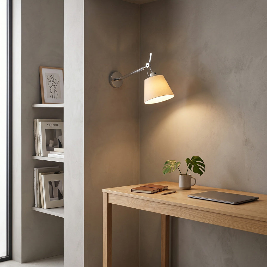 Lampada da Parete con Braccio Articolato Costanza