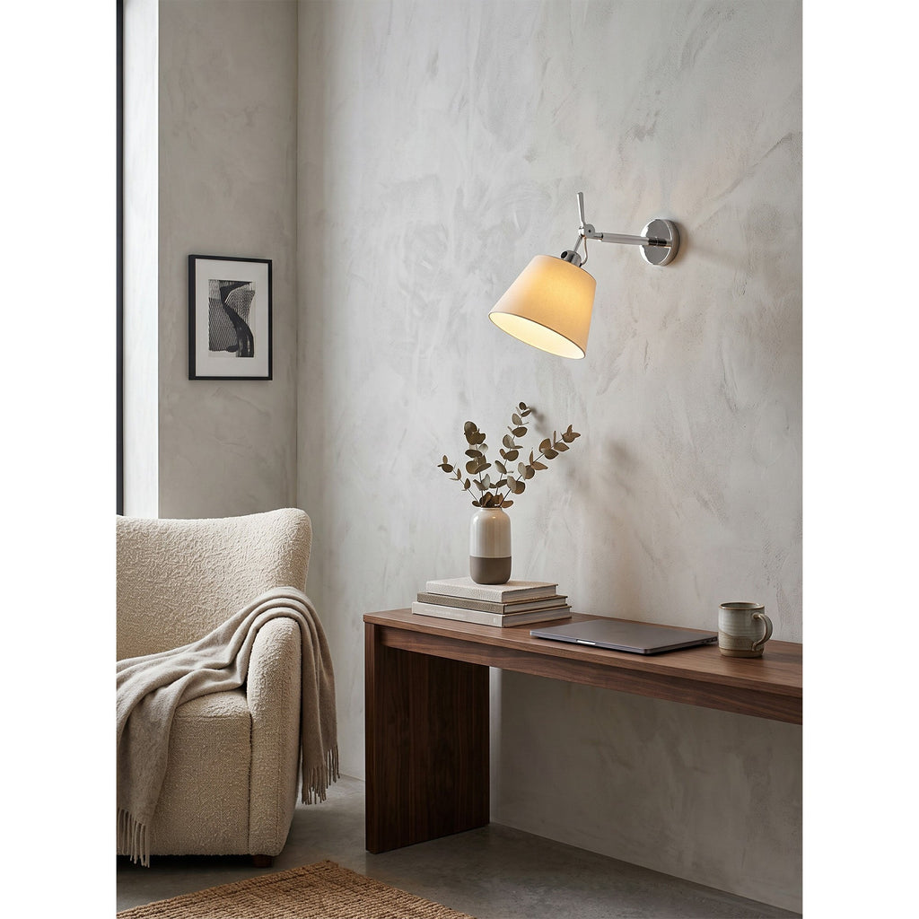 Lampada da Parete con Braccio Articolato Costanza