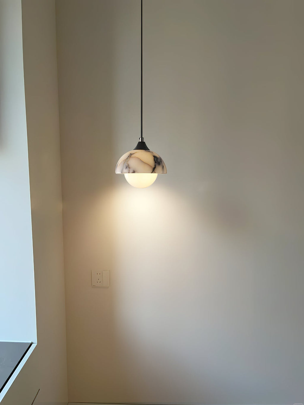 Lampada a sospensione in marmo Artome